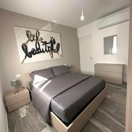 Essential Apartment