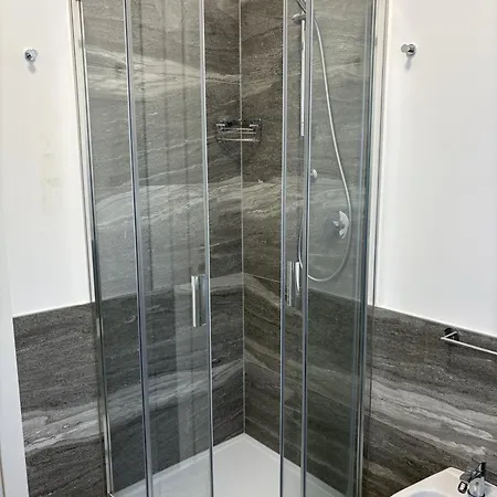 Essential Apartment